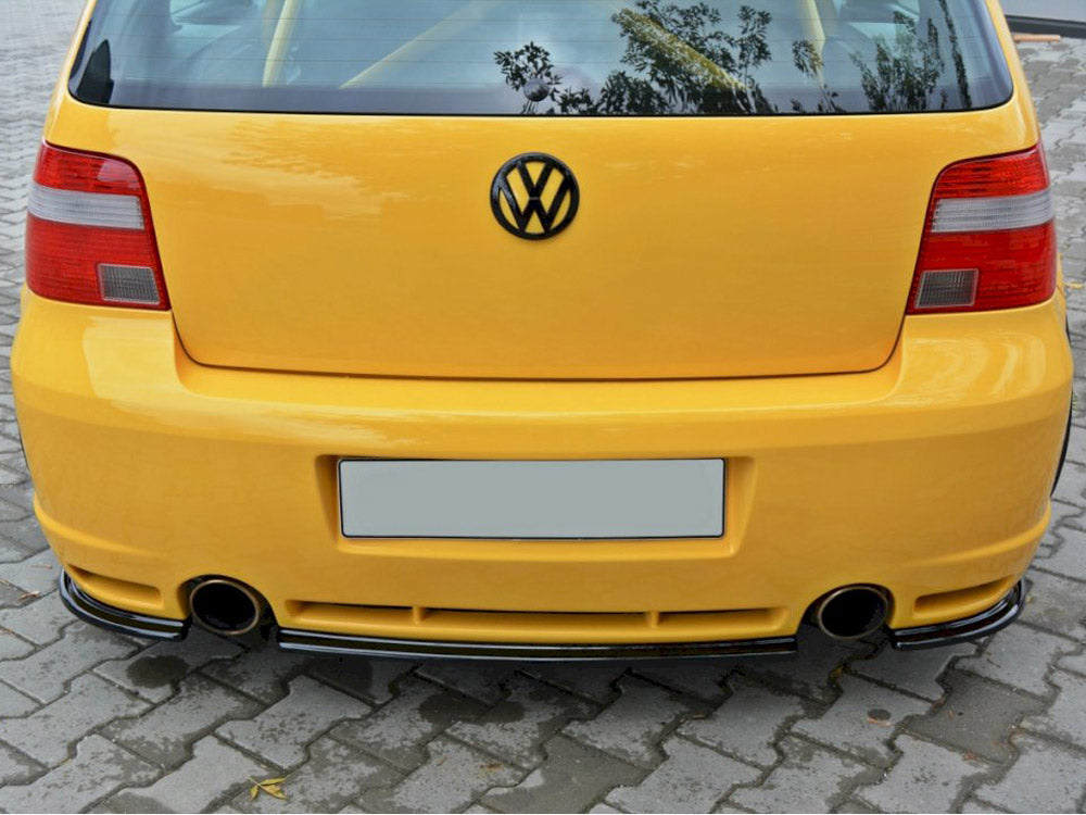 Central Rear Splitter - Volkswagen Golf IV R32