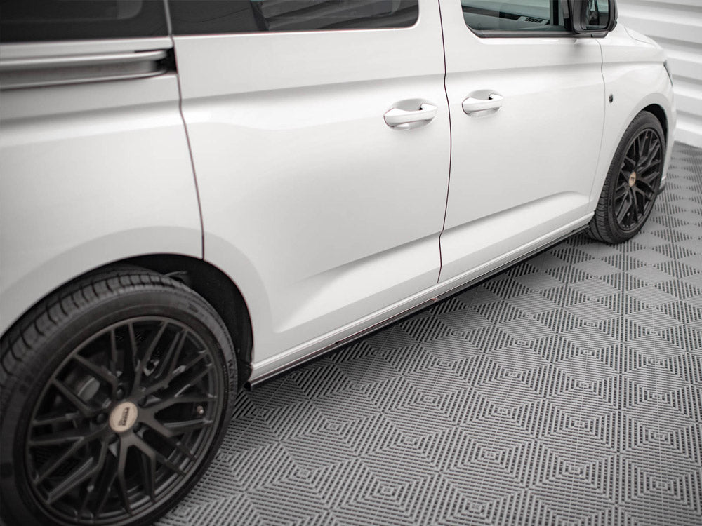 Side Skirts Diffusers - Volkswagen Caddy Mk5 / Ford Transit Connect Mk3