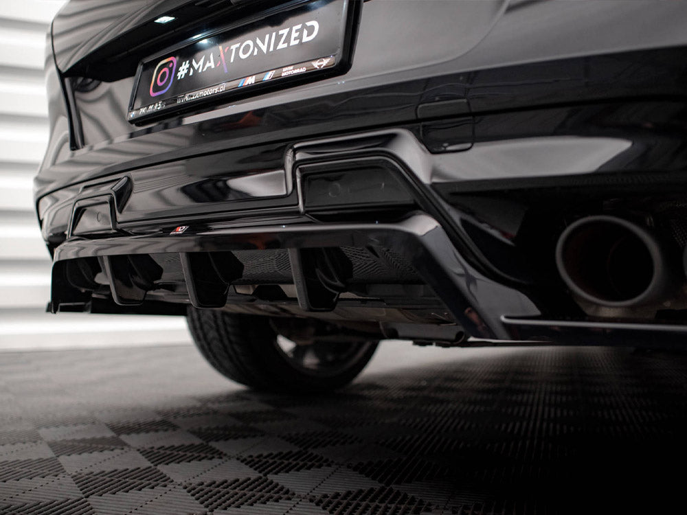 Central Rear Splitter (Vertical Bars) - BMW X6 (M F96)