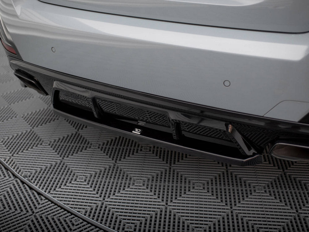 Central Rear Splitter - BMW M4 (40i Gran Coupe G26)