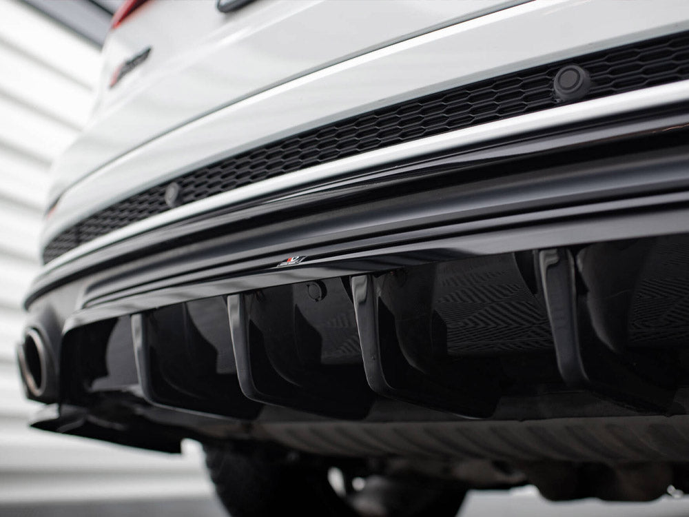 Central Rear Splitter (Vertical Bars) V.2 - Audi SQ8 Mk1