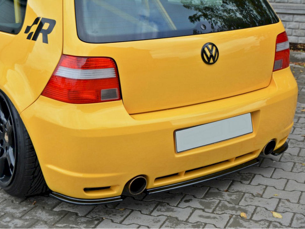 Central Rear Splitter - Volkswagen Golf IV R32