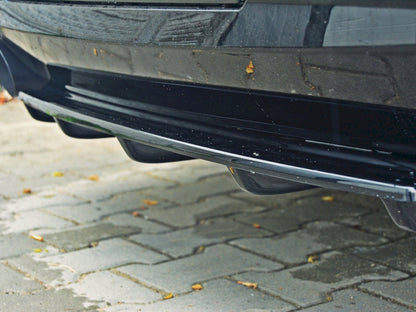 Central Rear Splitter (Vertical Bars) - BMW 5 Series F11 (M-Pack)