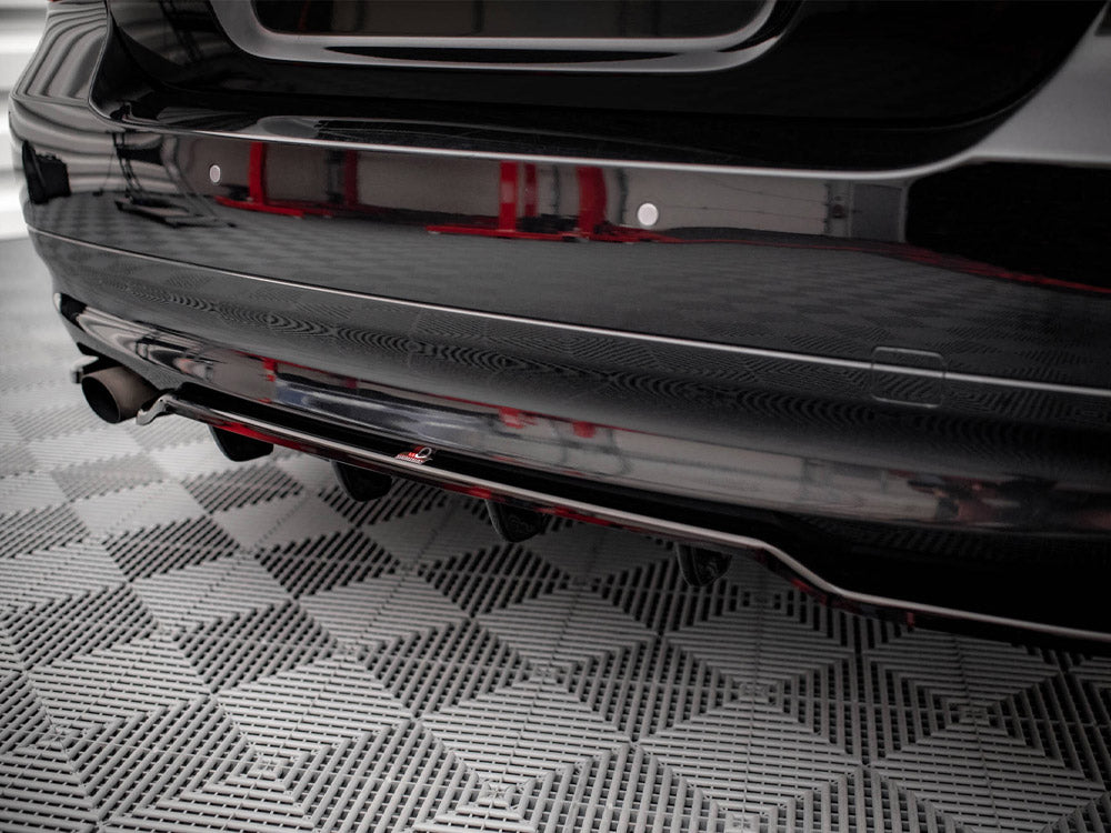 Central Rear Splitter (Vertical Bars) - BMW 3 Series (Sedan E90)