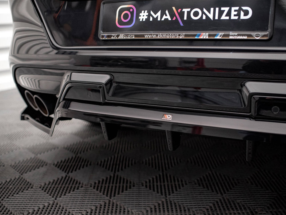 Central Rear Splitter (Vertical Bars) - BMW X6 (M F96)