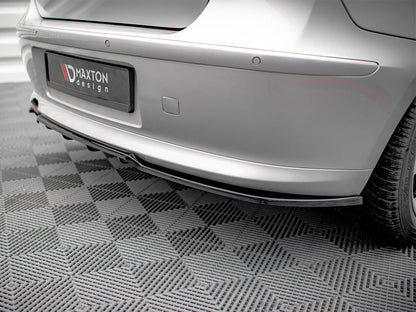 Central Rear Splitter (Vertical Bars) - BMW 1 Series E81 (Facelift)