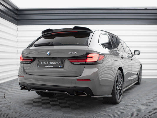Central Rear Splitter (Vertical Bars) - BMW 5 Series G30 / G31 (Facelift)