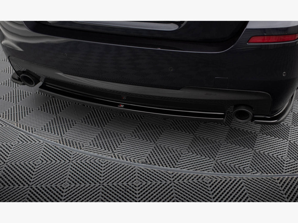 Central Rear Splitter (Vertical Bars) - BMW 5 Series F11 (M-Pack)
