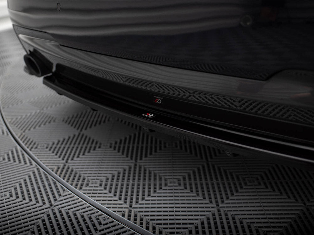 Central Rear Splitter (Vertical Bars) - BMW 5 Series F11 (M-Pack)
