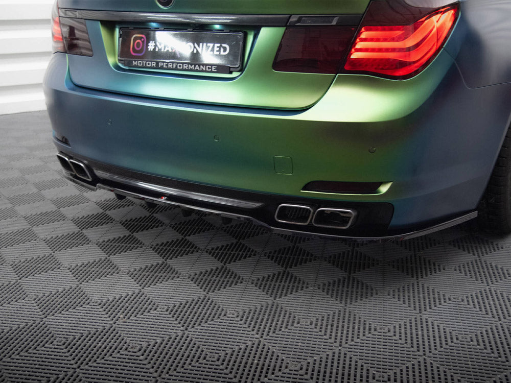 Central Rear Splitter (Vertical Bars) - BMW 7 Series F01