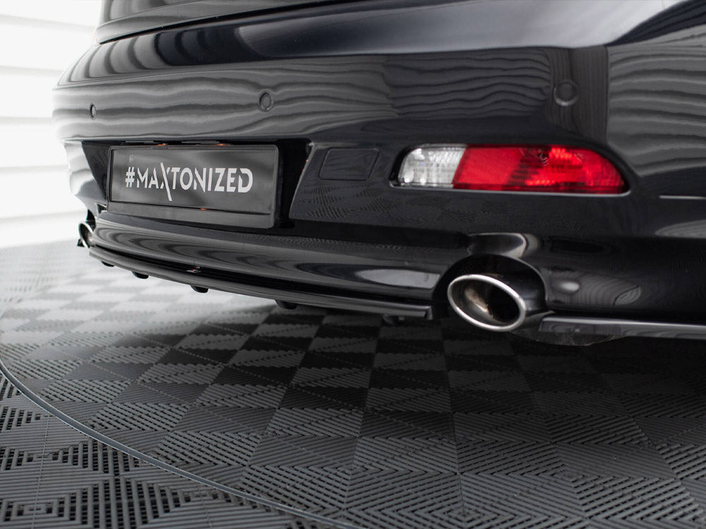 Central Rear Splitter (Vertical Bars) - BMW 6 Series (Coupe / Cabrio E63 / E64)
