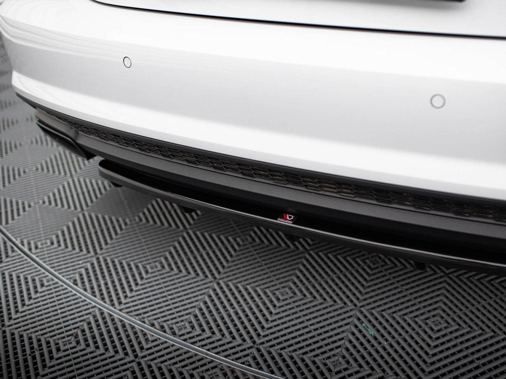 Central Rear Splitter (Vertical Bars) - Audi A7 S Line Facelift