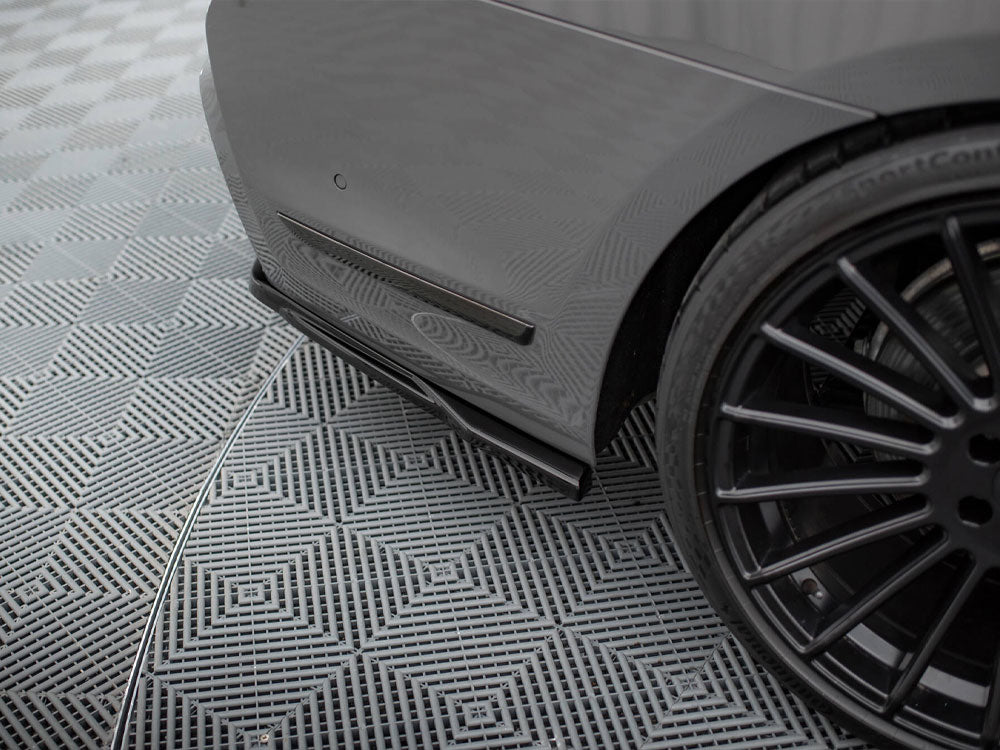 Rear Splitter (Vertical Bars) V2 - BMW 7 Series (M-Pack G11 / G12 Facelift)