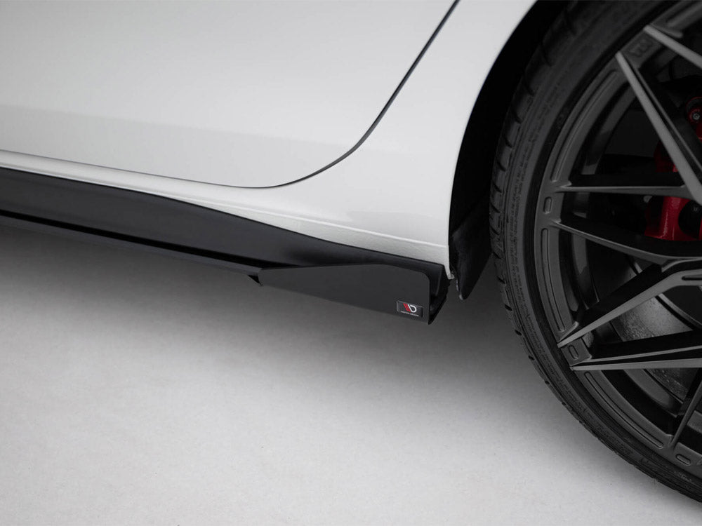 Side Flaps - Volkswagen Golf GTI / GTE / GTI Clubsport / R-Line Mk8